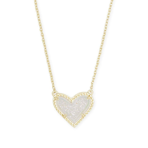 Chic Heart Pendants: Trendy Necklaces for Every Style-White-5