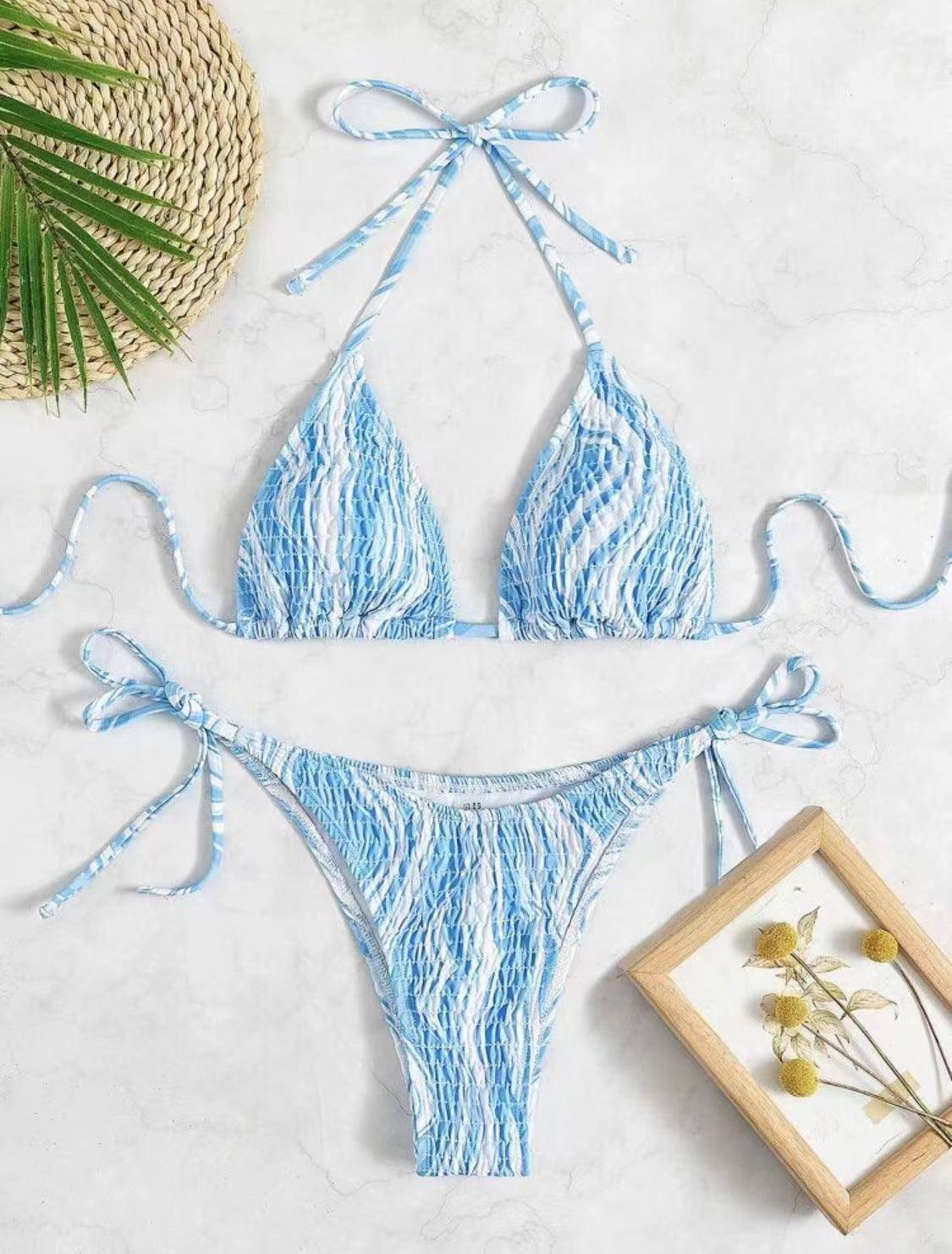 Stylish Blue Striped Bikini Set for Chic Beach Fashion-Light Blue-2