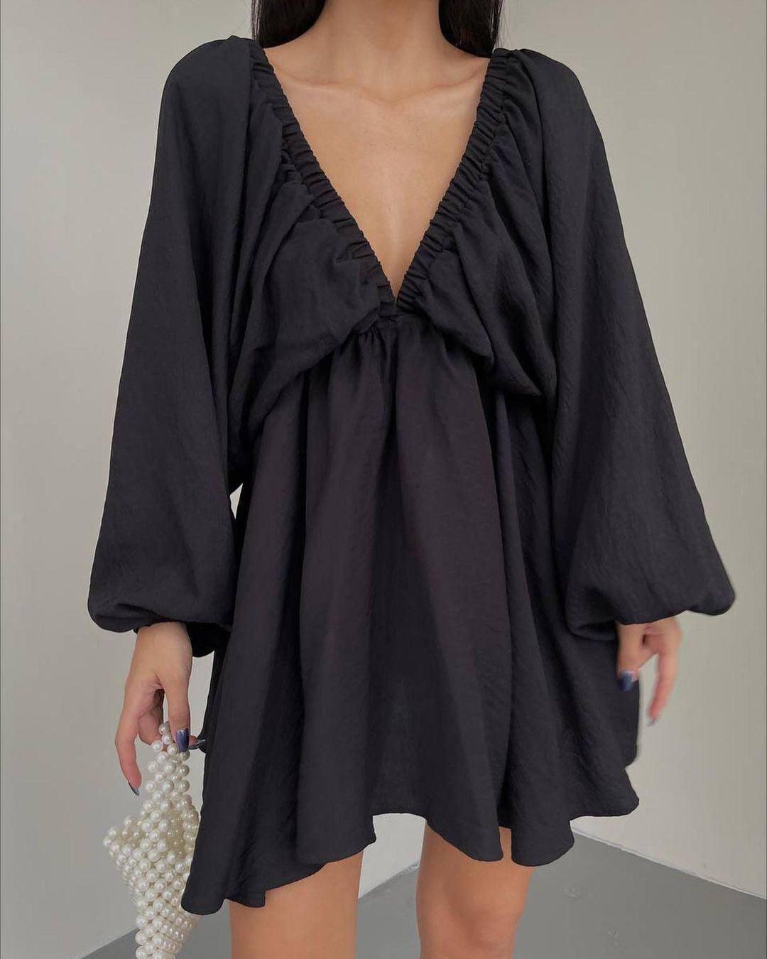 Women's Lantern Sleeve V-neck Dress-Black-7